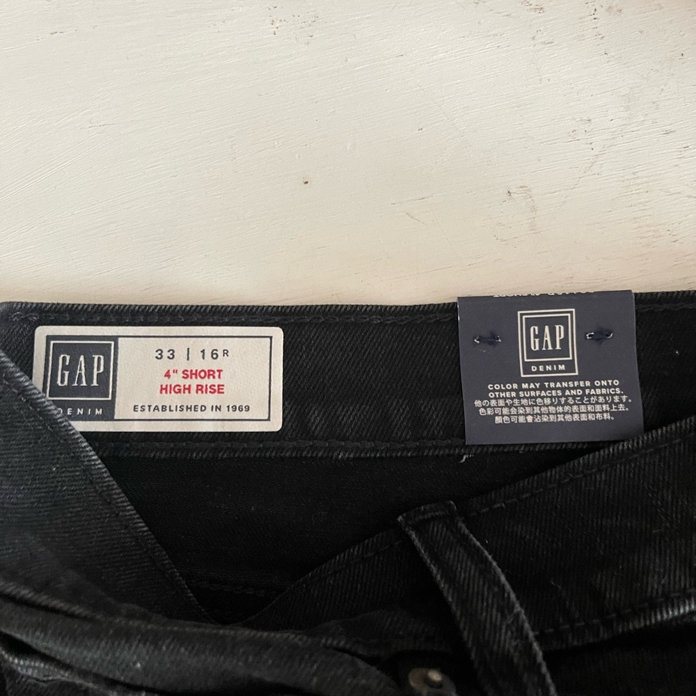 Gap Black Denim Short with Raw Unfinished Hem - Picture 3 of 4